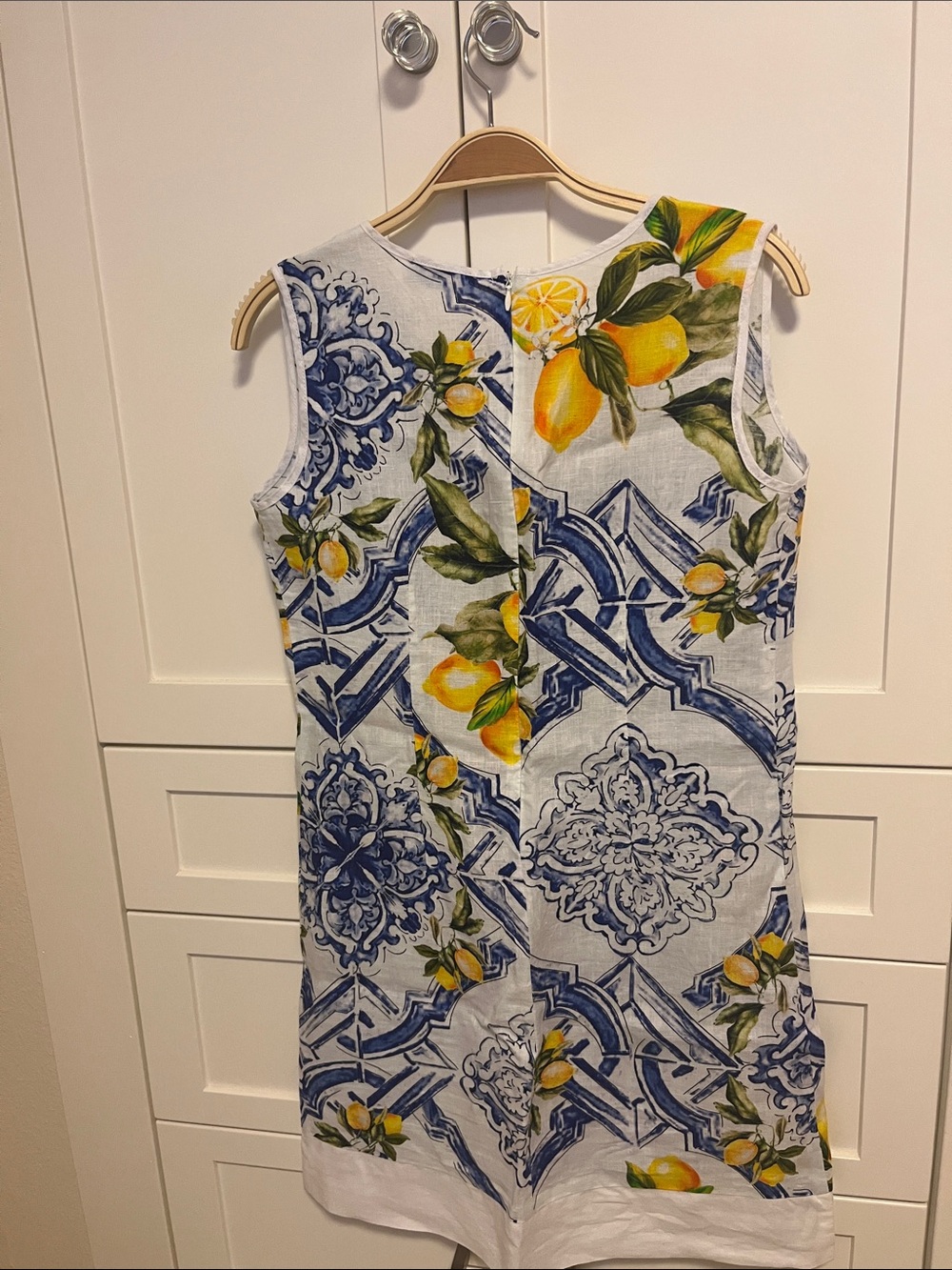 Sleeveless Lemon & Tile Print Midi Dress in White, Blue and Yellow - Picture 6 of 10
